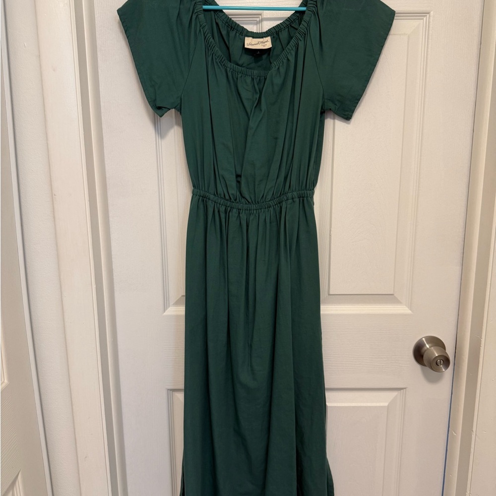 Universal Thread Forest Green Midi Dress